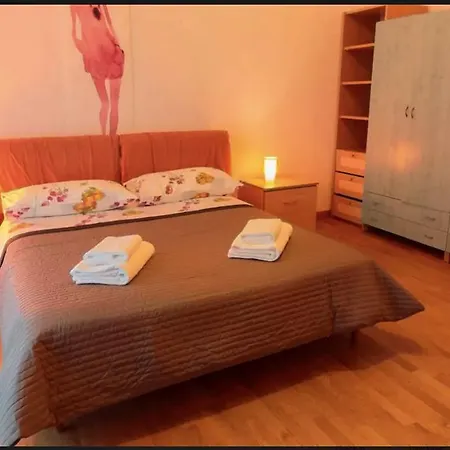 4bros Cozy / 28 * Róma