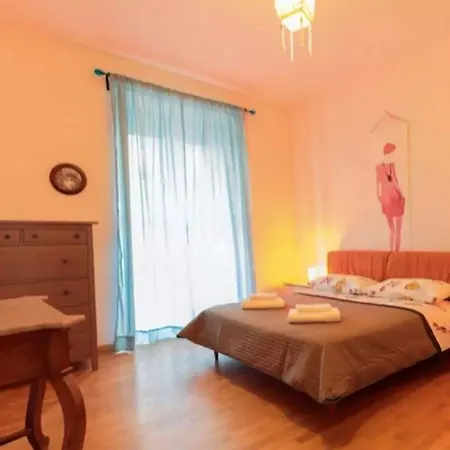4bros Cozy / 28 Róma